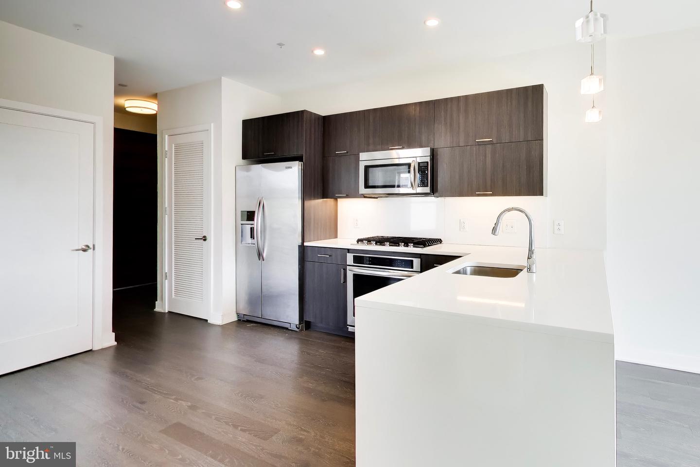 1350 Maryland Ave Ne #316 Property Photo 4