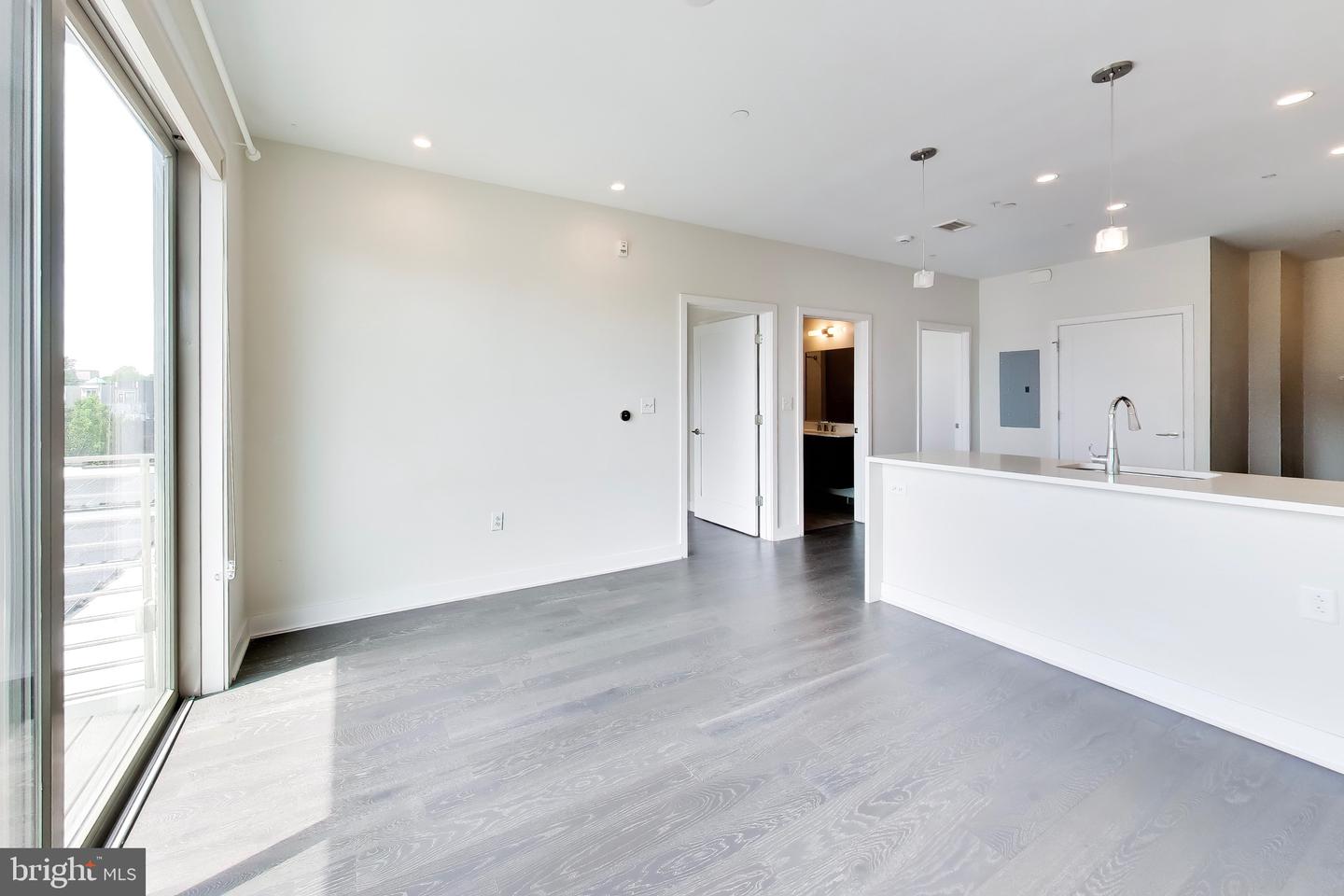 1350 Maryland Ave Ne #316 Property Photo 6