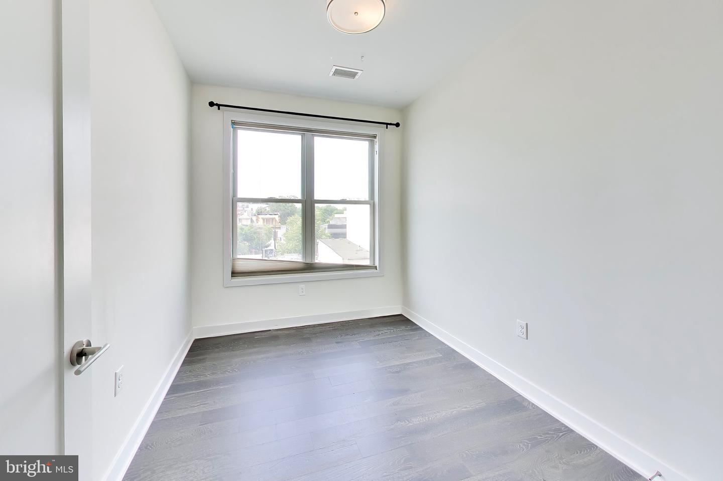 1350 Maryland Ave Ne #316 Property Photo 11
