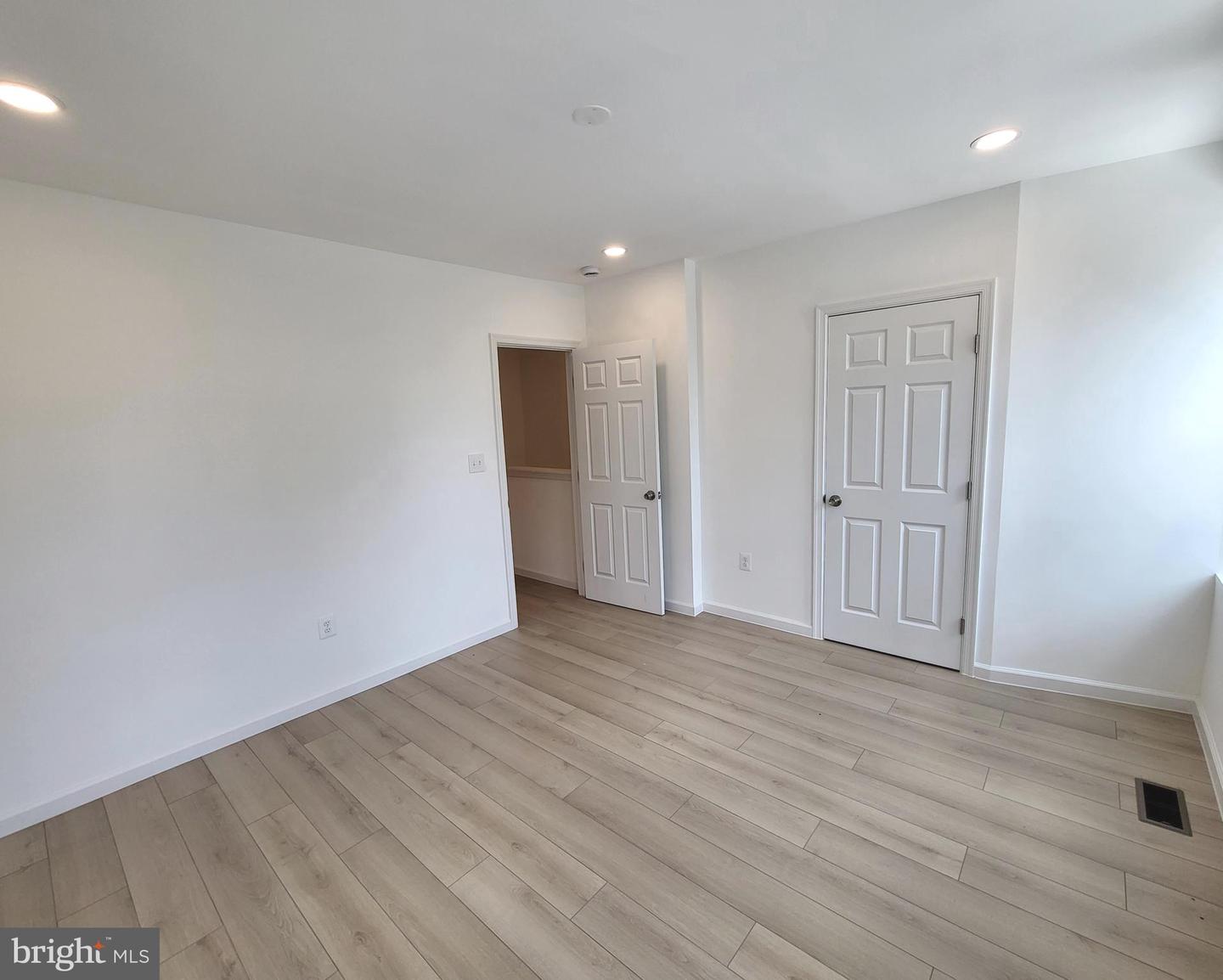 562 24th St Ne Property Photo 14