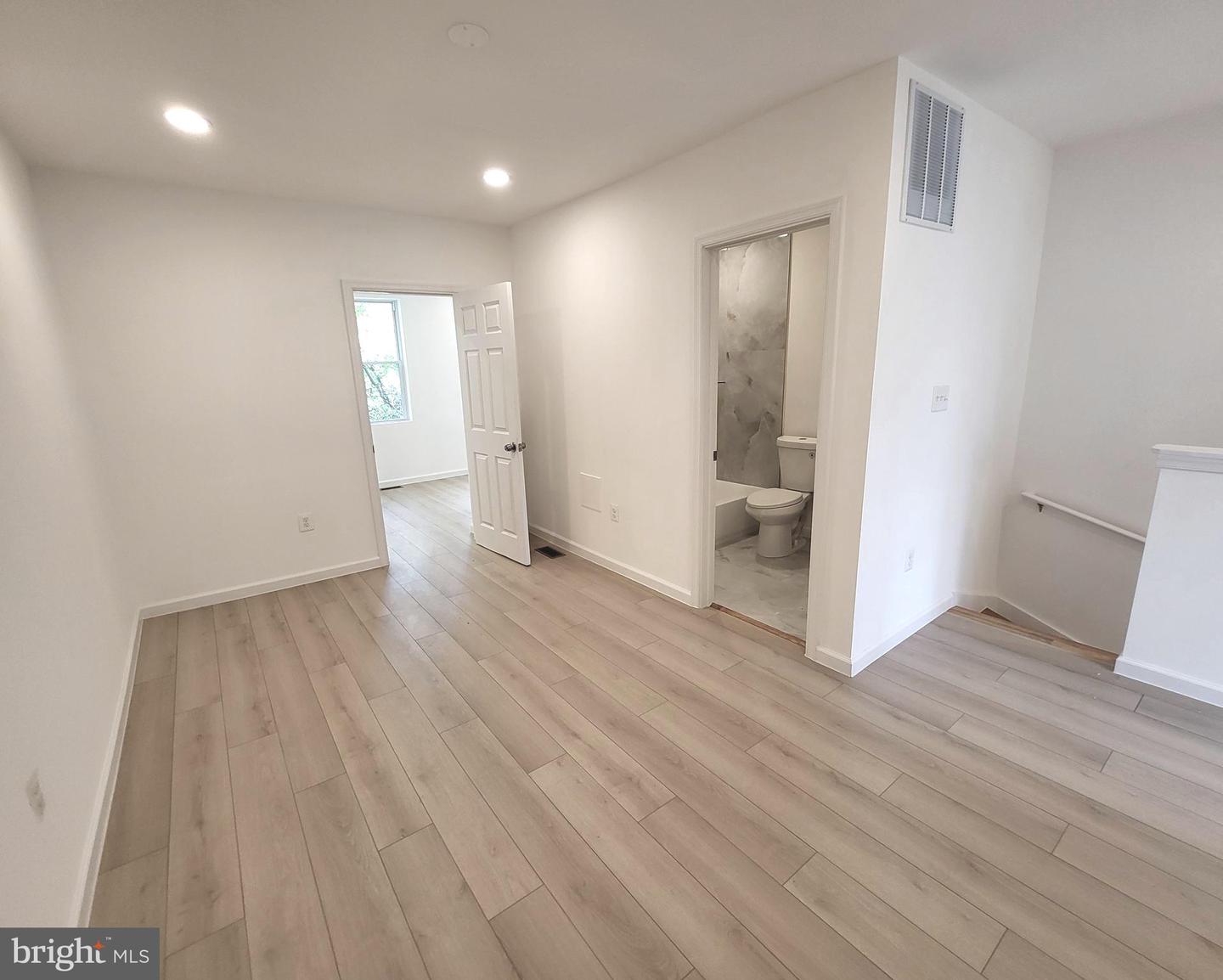 562 24th St Ne Property Photo 16