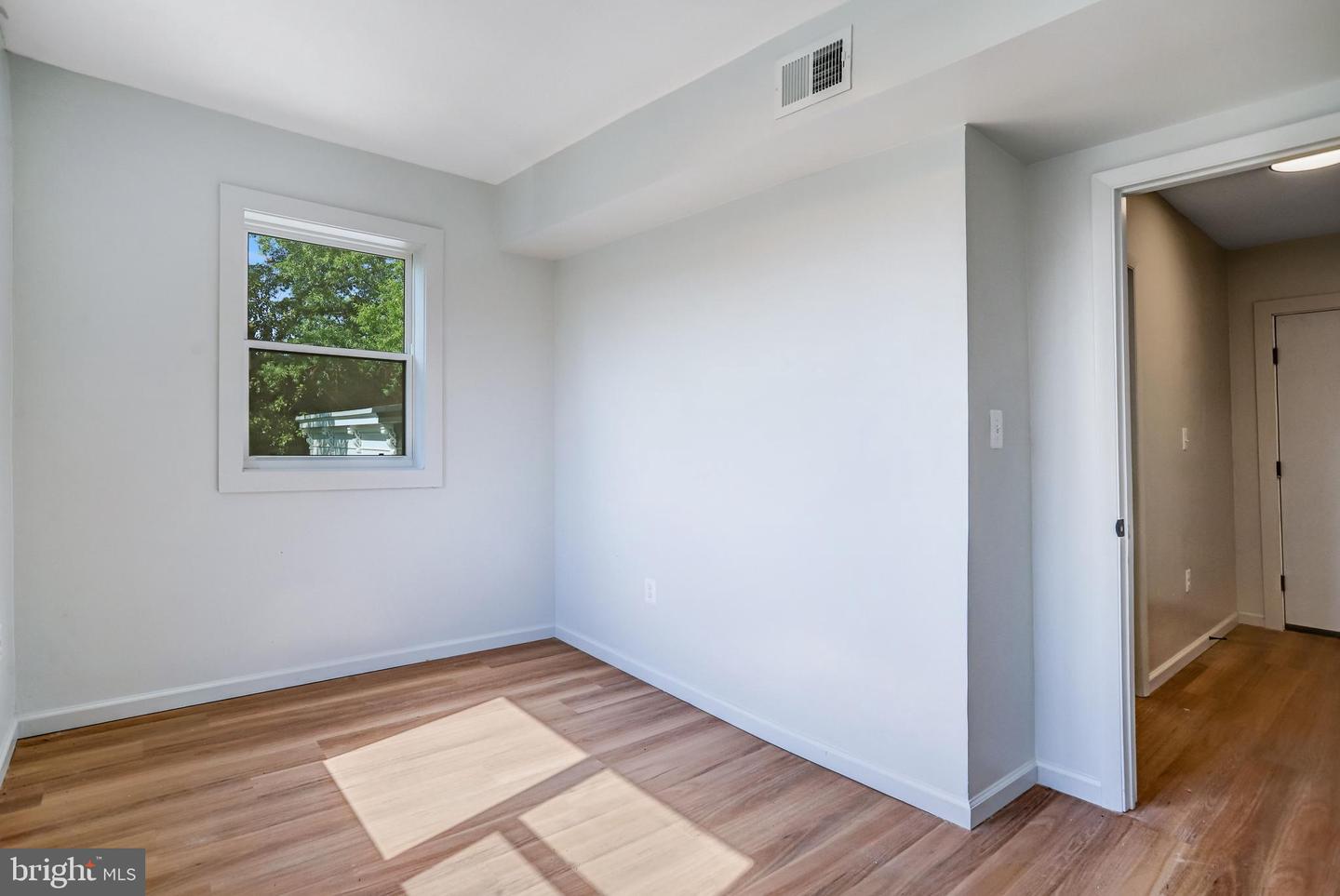 525 7th St Ne Property Photo 13