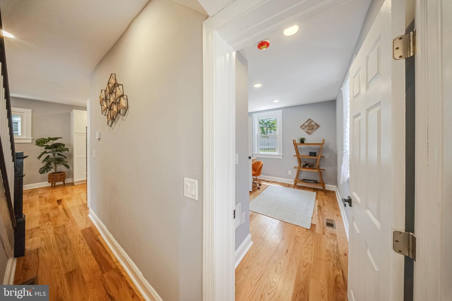 2605 Monroe St Ne Property Photo 12