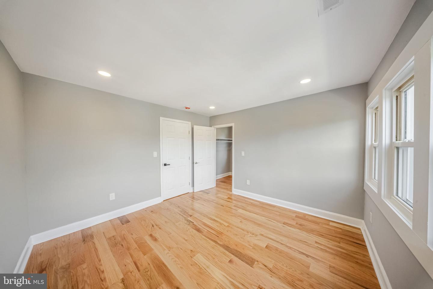 2605 Monroe St Ne Property Photo 27