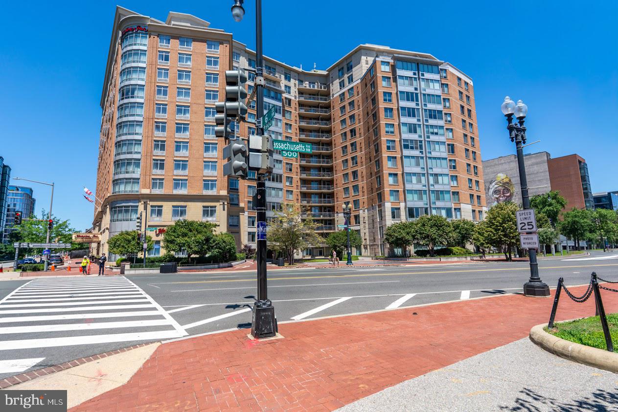 555 Massachusetts Ave Nw #1417 Property Photo 2