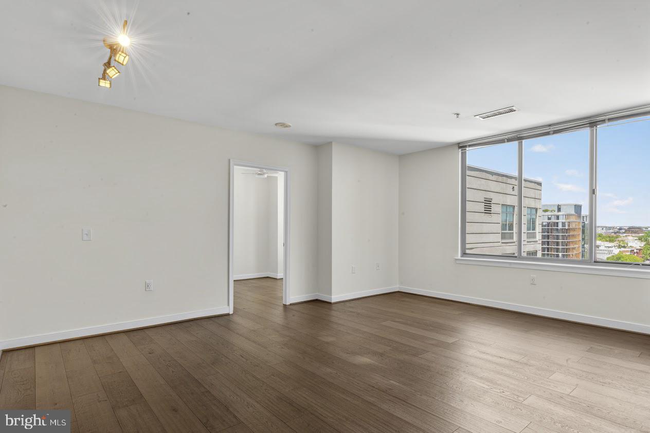 555 Massachusetts Ave Nw #1417 Property Photo 17