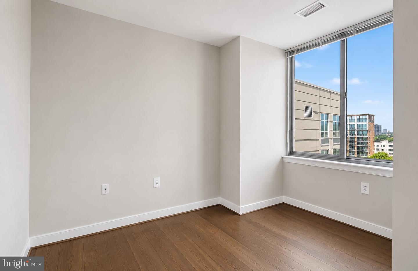 555 Massachusetts Ave Nw #1417 Property Photo 26