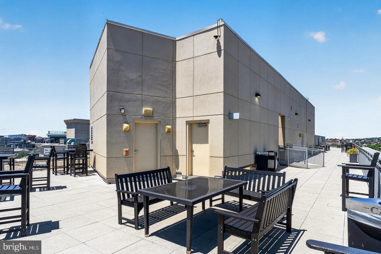 555 Massachusetts Ave Nw #1417 Property Photo 34