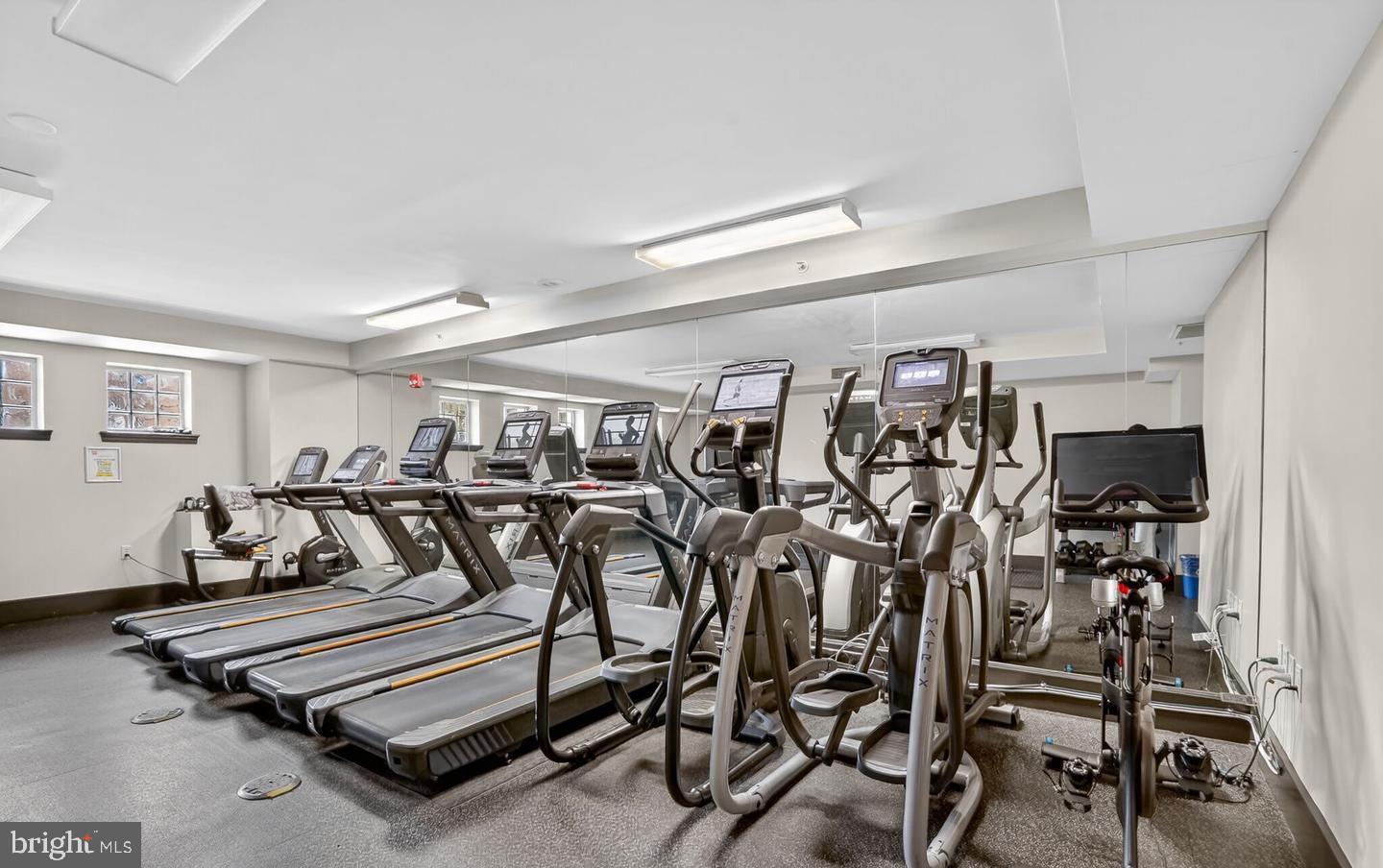555 Massachusetts Ave Nw #1417 Property Photo 44