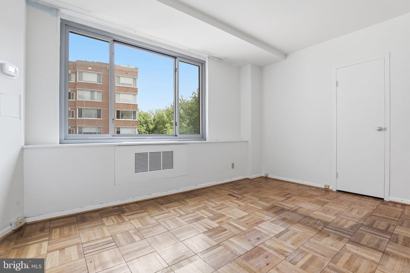 4200 Cathedral Ave Nw #812 Property Photo 21