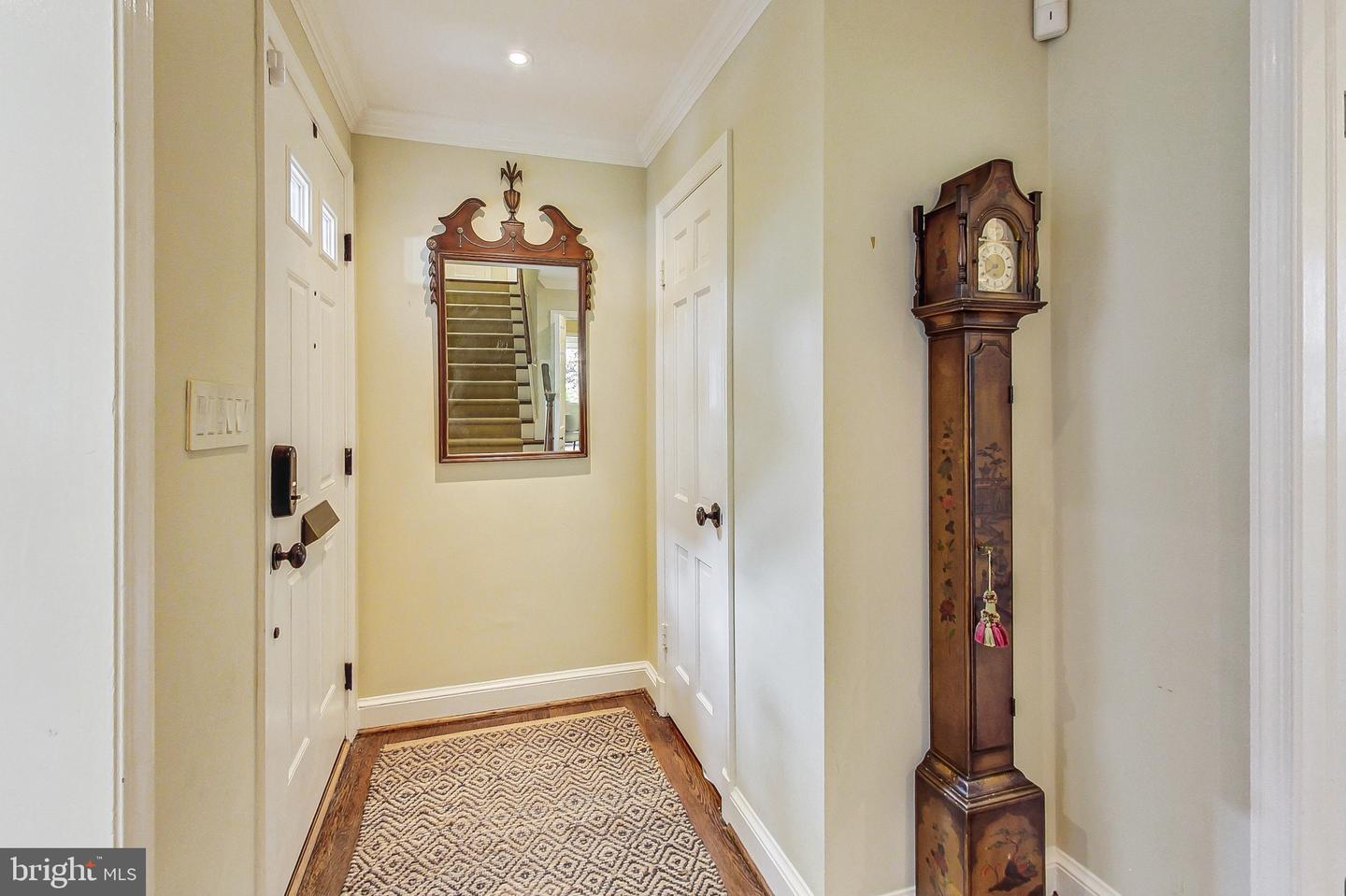 4831 Calvert St Nw Property Photo 5