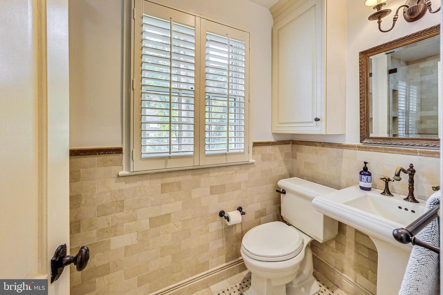 4831 Calvert St Nw Property Photo 23