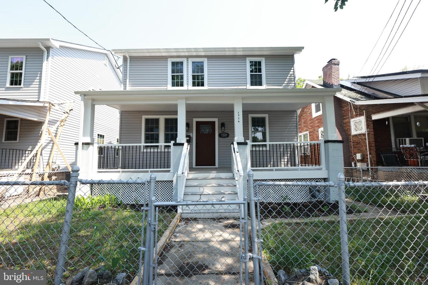 1326 S St Se Property Photo 1