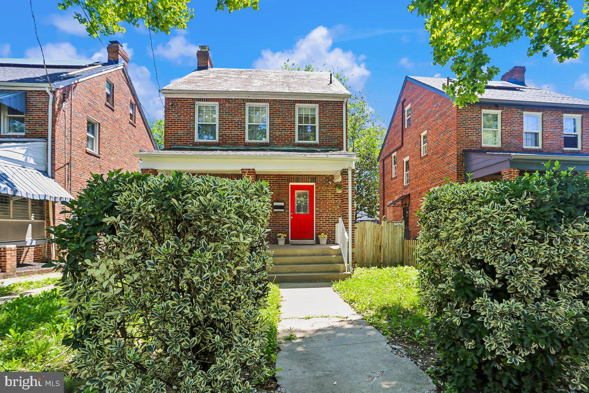 6105 5th St Nw Property Photo 1