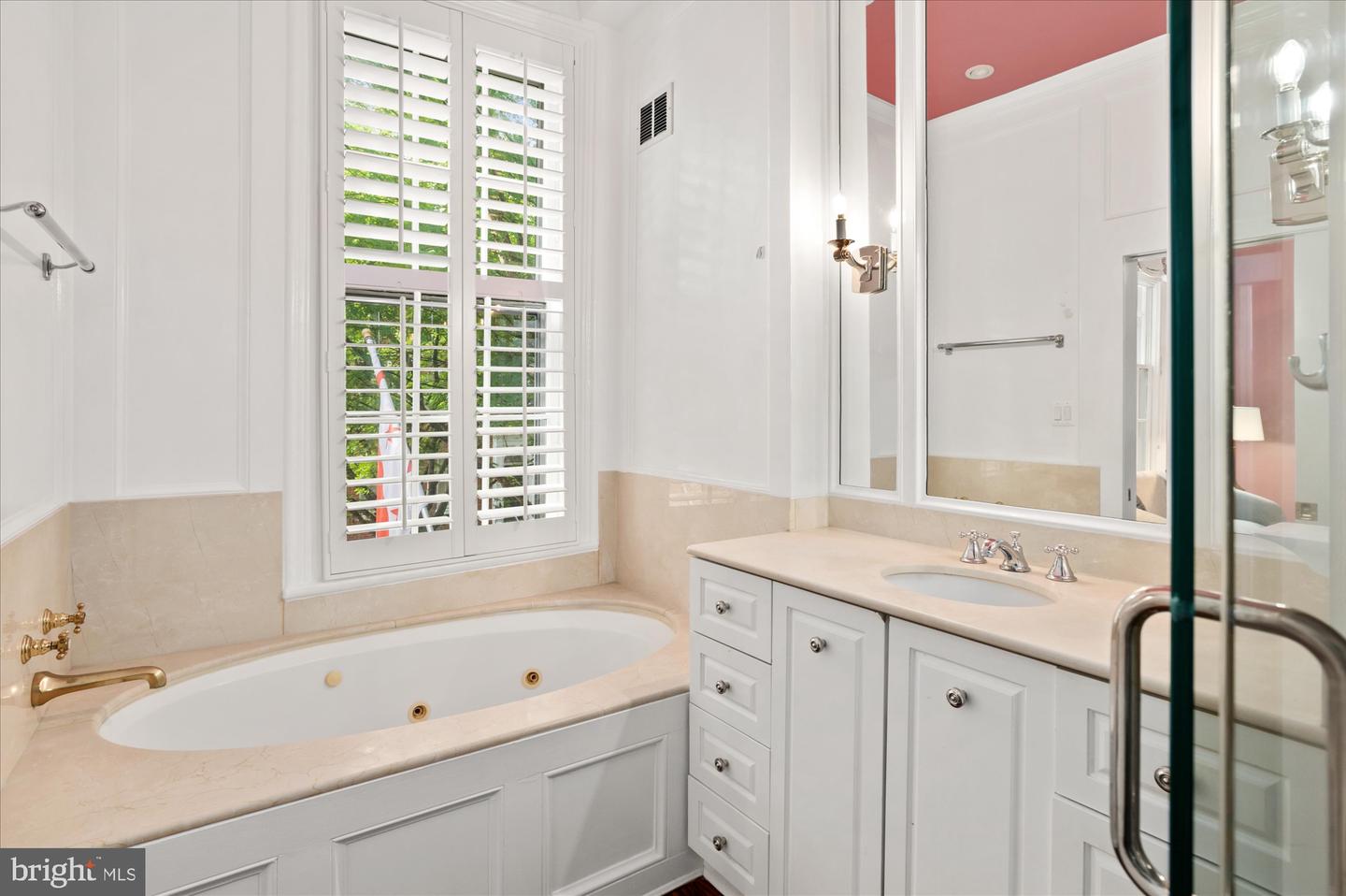 2905 N St Nw Property Photo 28
