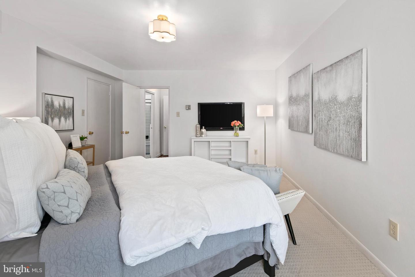 6445 Luzon Ave Nw #409 Property Photo 32