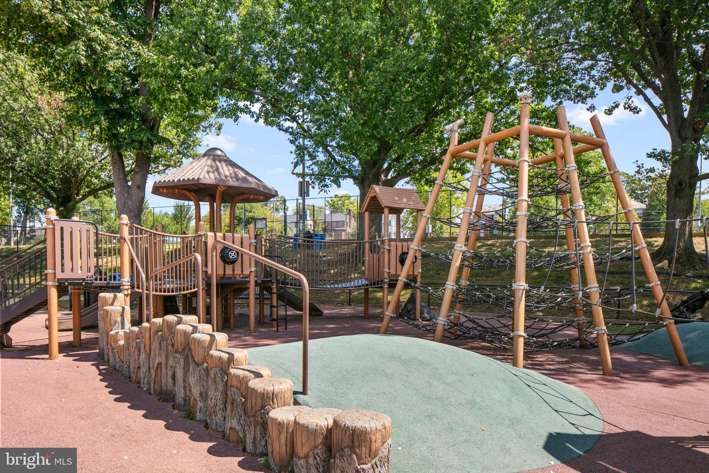6445 Luzon Ave Nw #409 Property Photo 44
