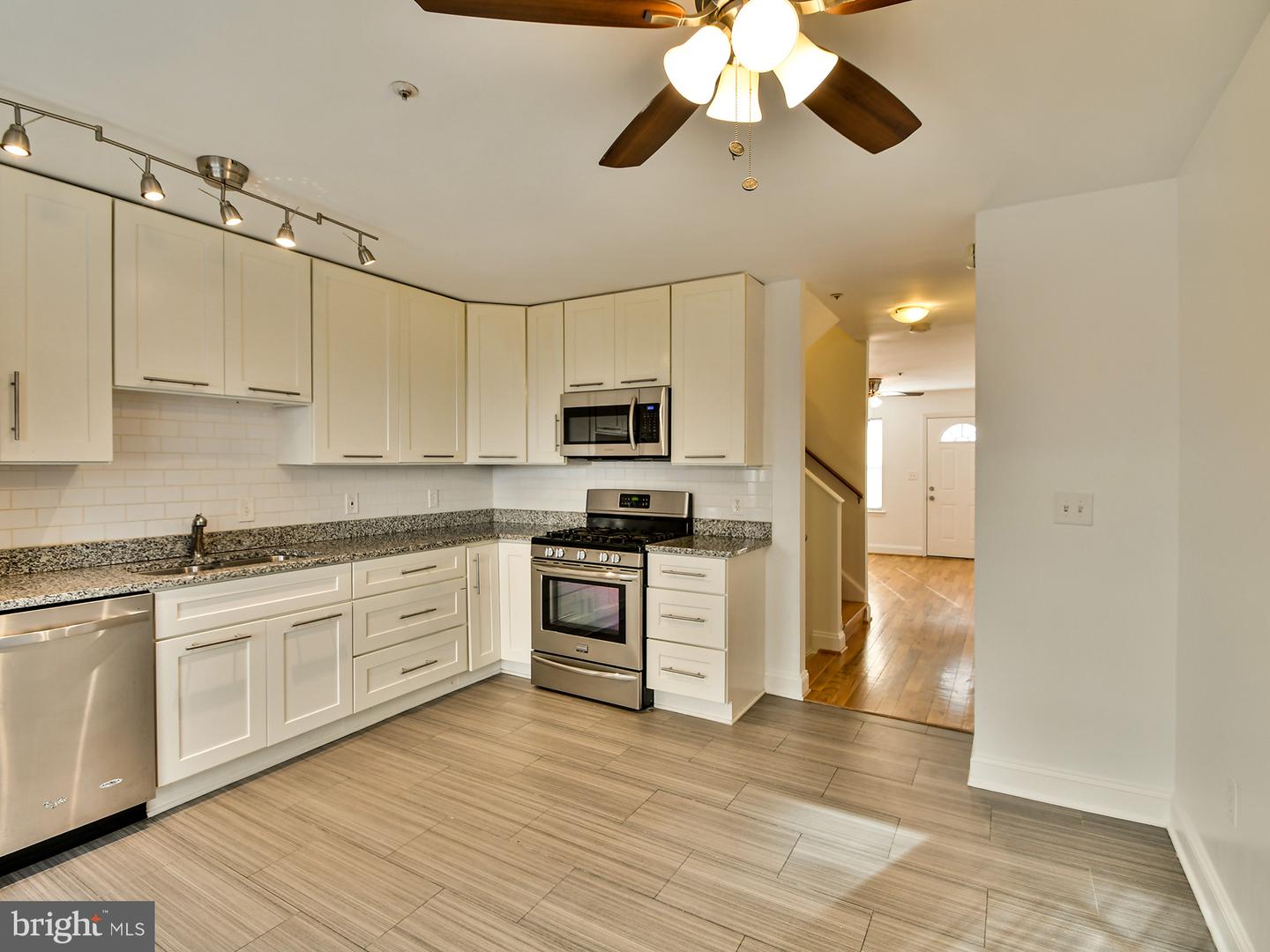 1319 Belmont St Nw Property Photo 6