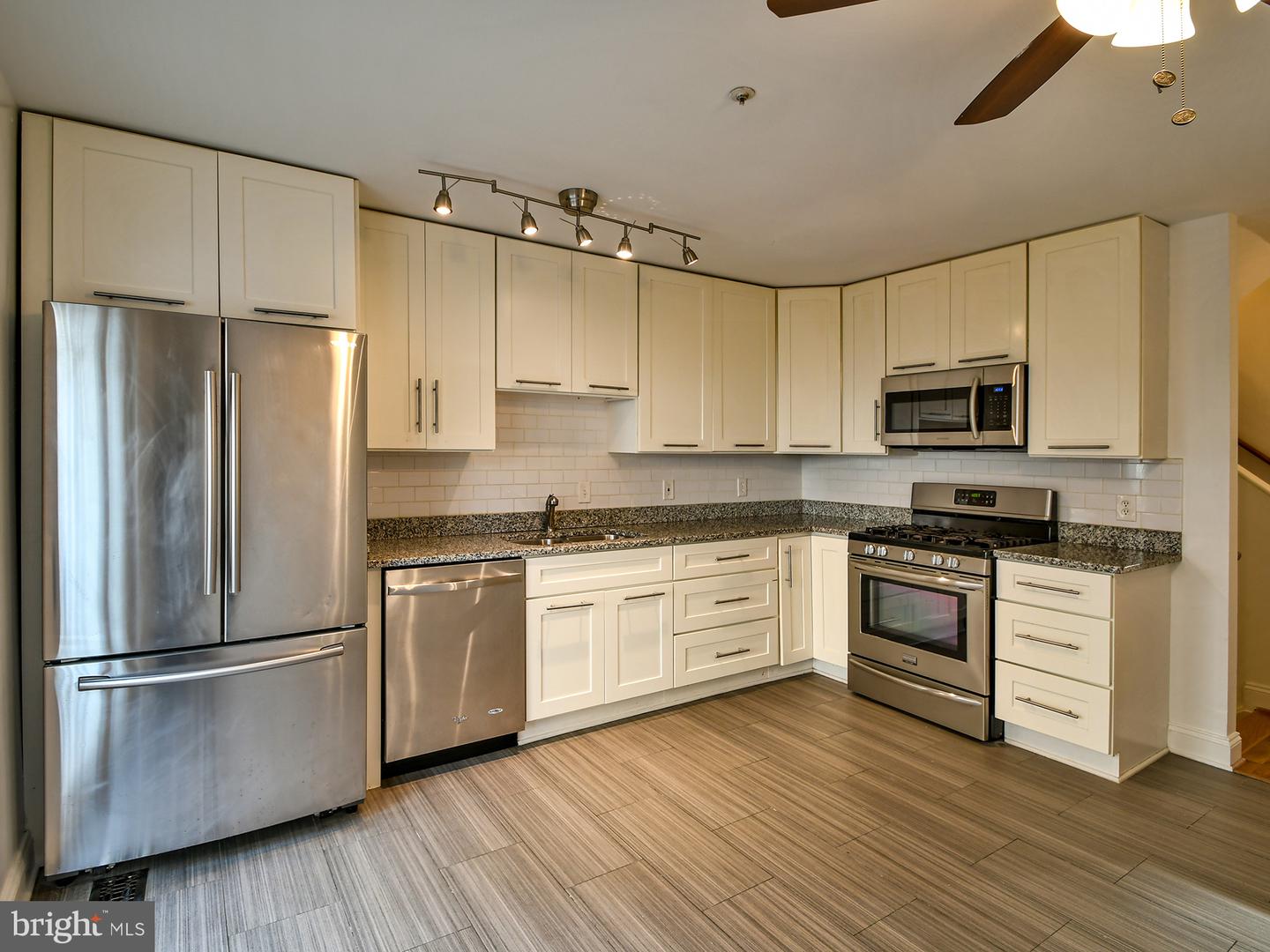 1319 Belmont St Nw Property Photo 8