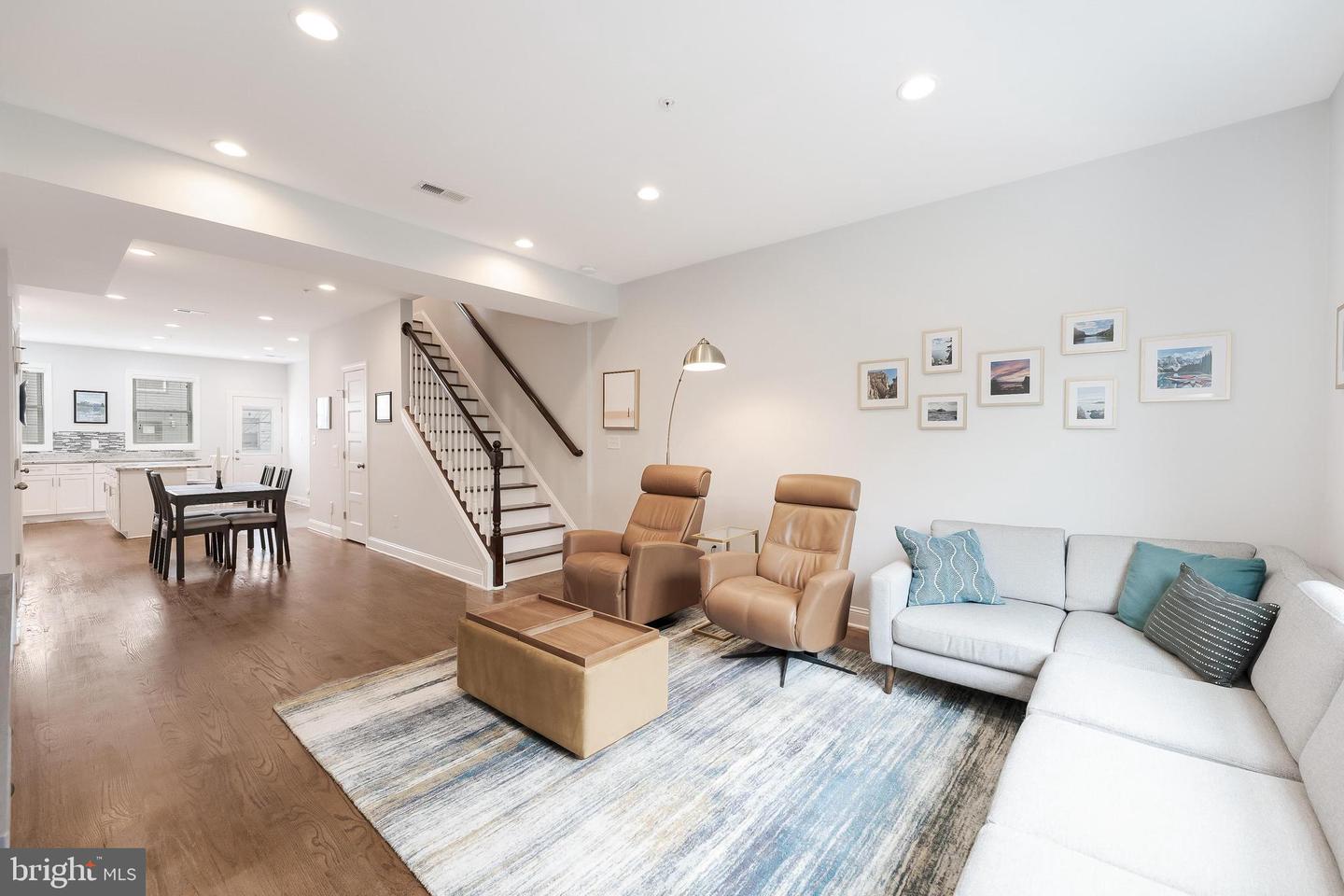 1613 Isherwood St Ne #3 Property Photo 1