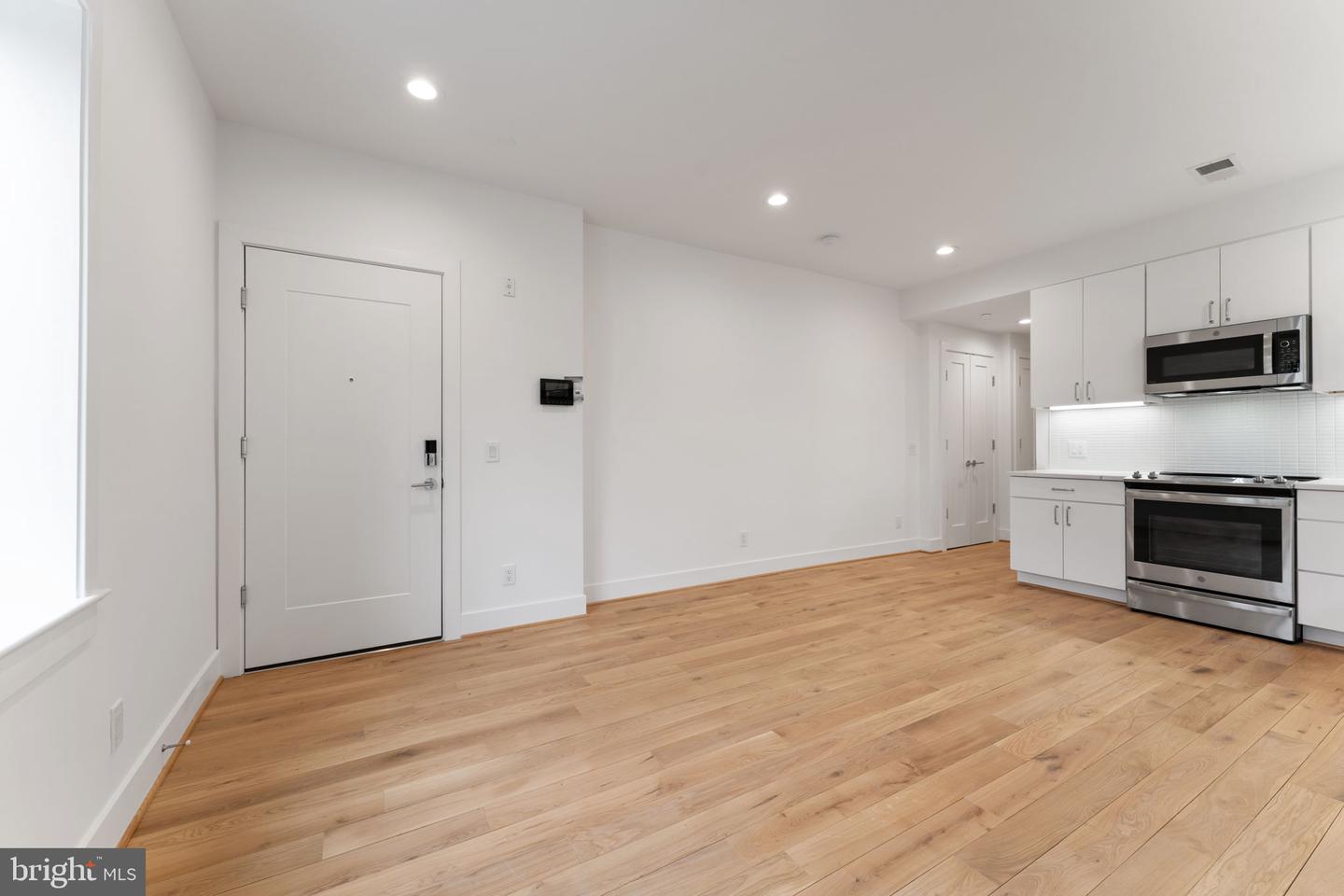 2217 40th St Nw #102 Property Photo 7