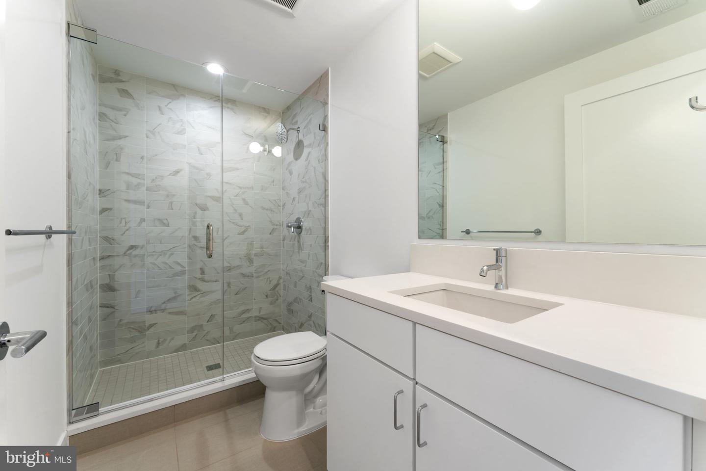 2217 40th St Nw #102 Property Photo 10