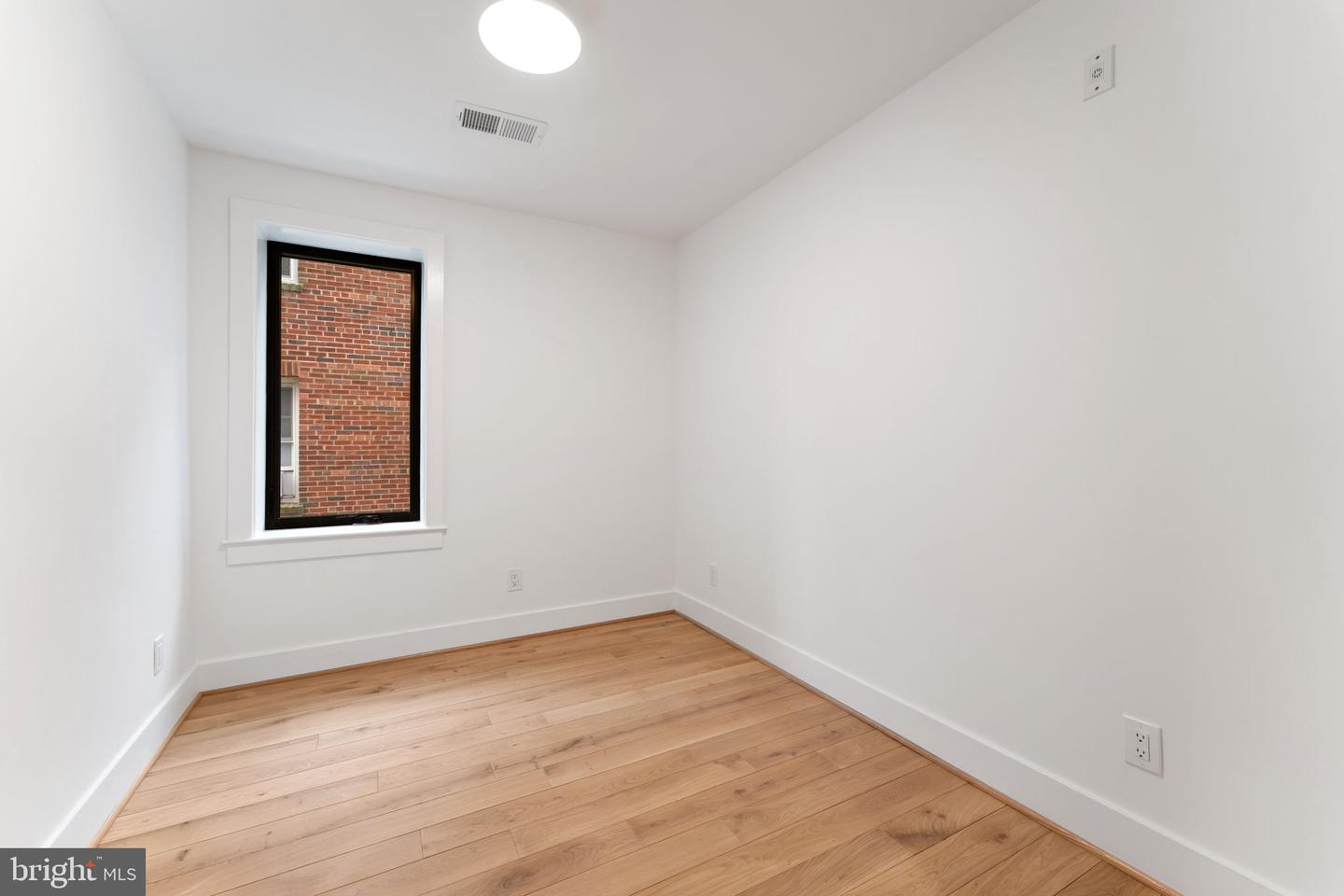 2217 40th St Nw #102 Property Photo 11