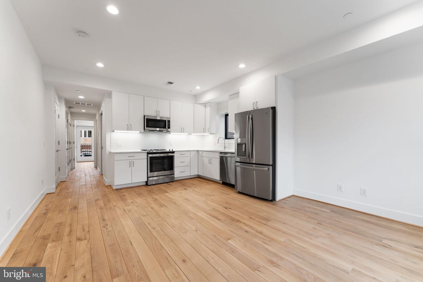 2217 40th St Nw #102 Property Photo 14
