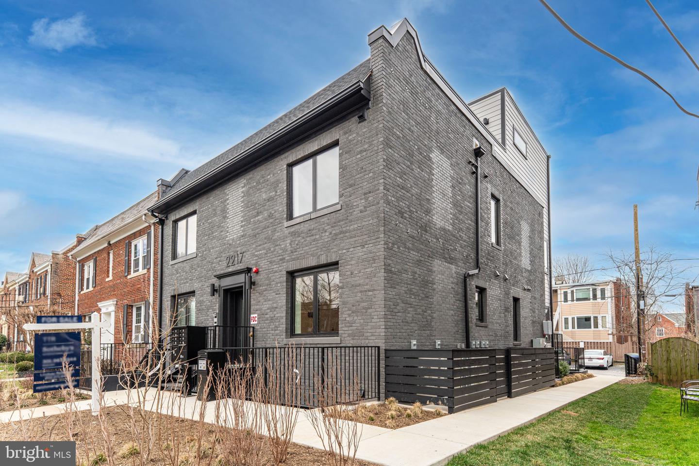 2217 40th St Nw #102 Property Photo 15