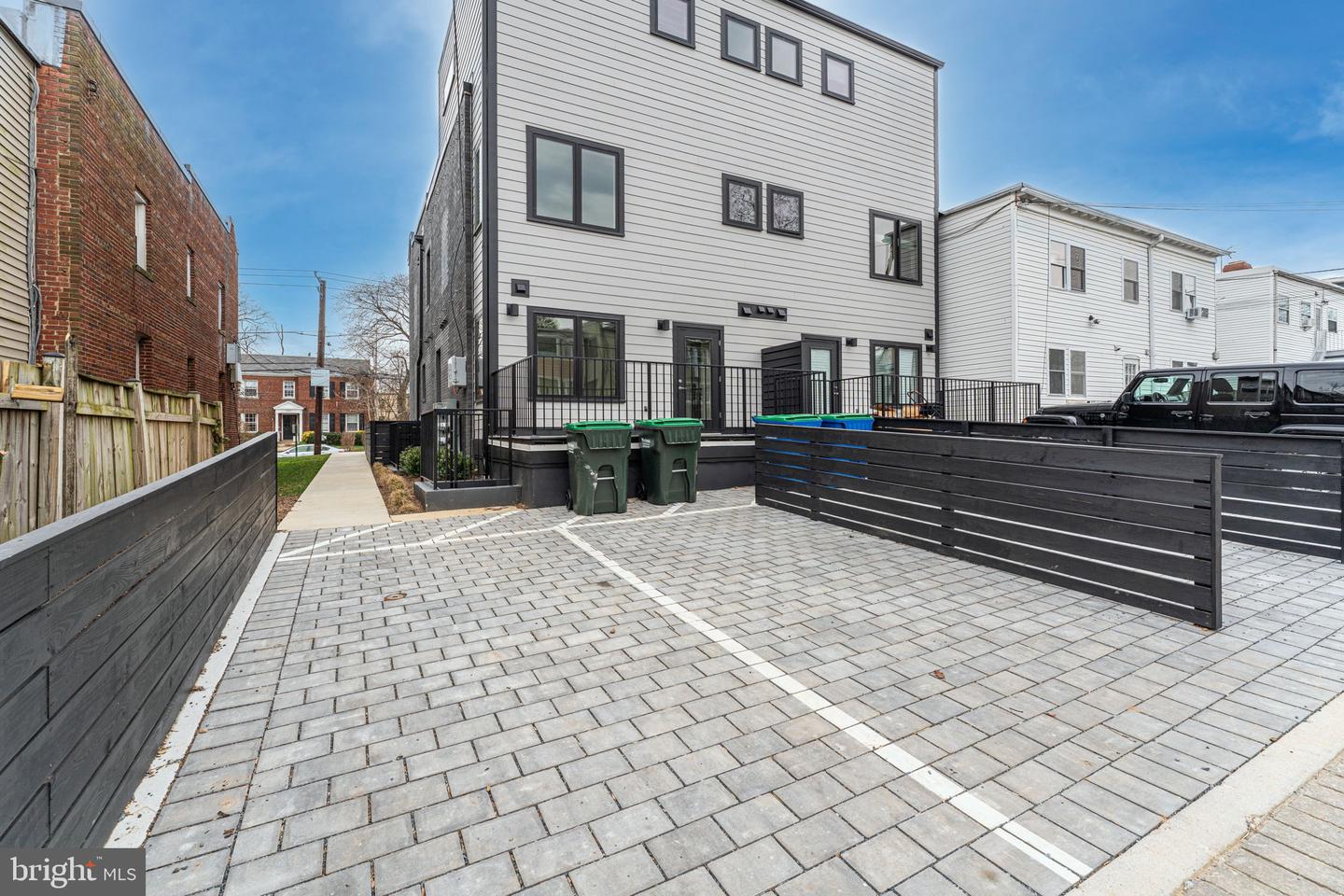 2217 40th St Nw #102 Property Photo 17