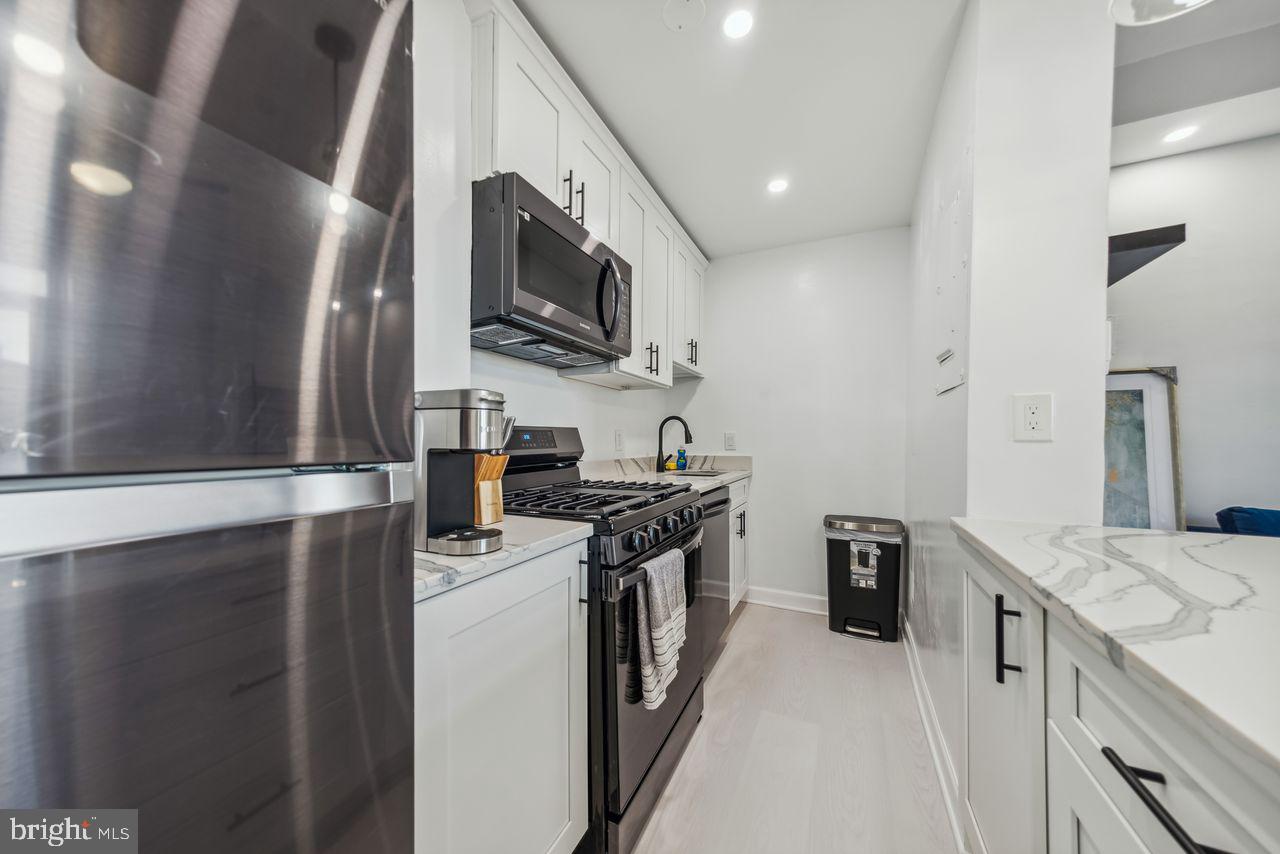 1851 Columbia Rd Nw #400 Property Photo 8