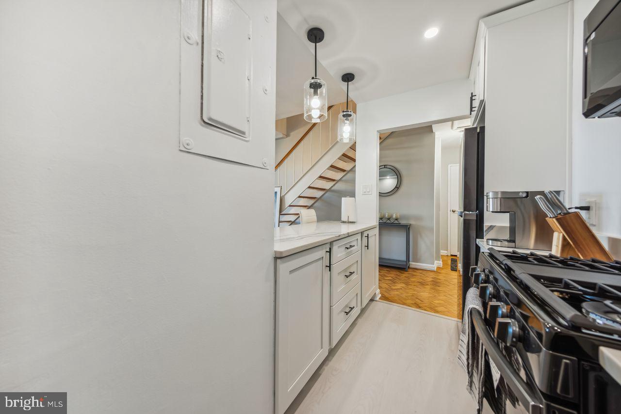 1851 Columbia Rd Nw #400 Property Photo 10