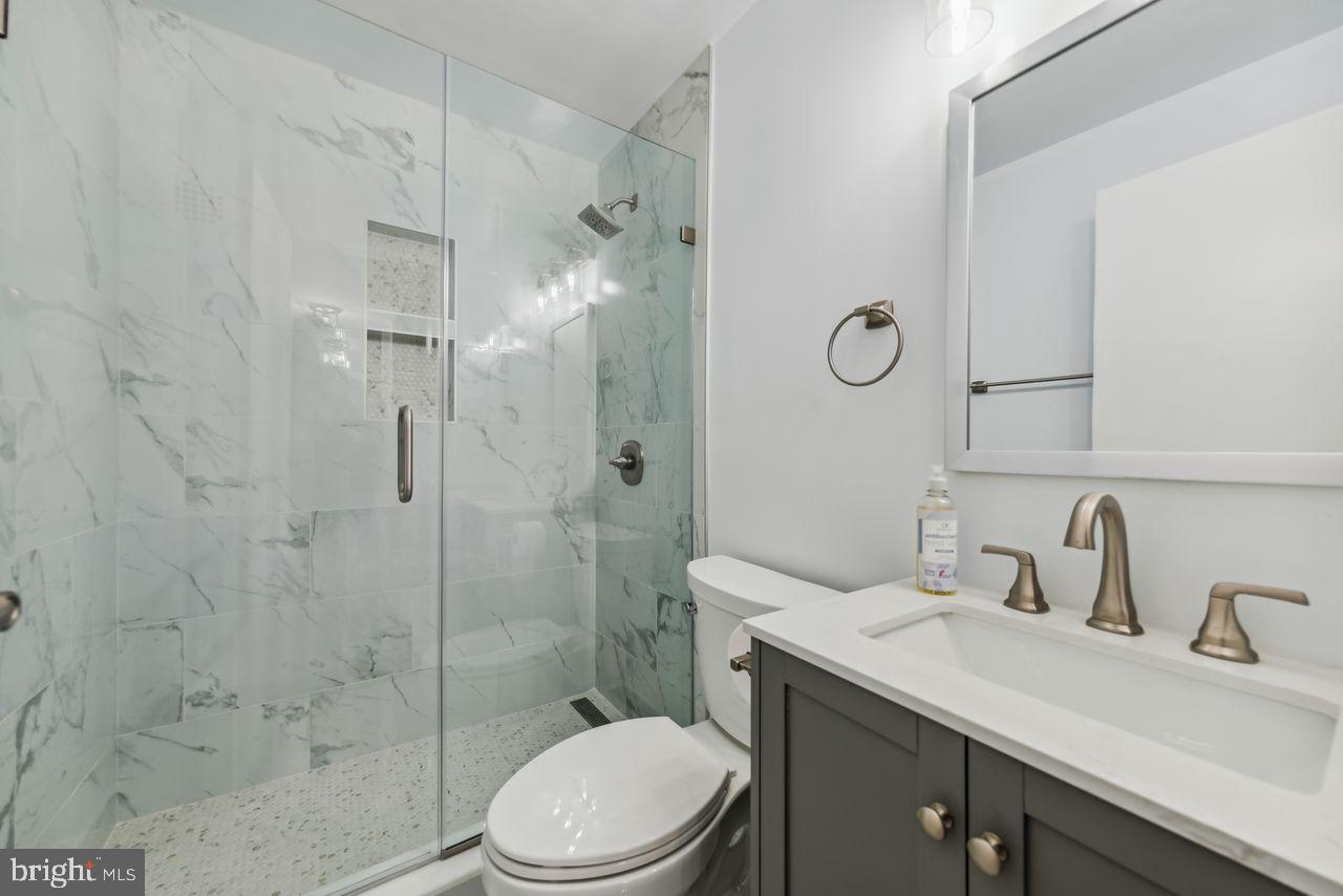 1851 Columbia Rd Nw #400 Property Photo 25