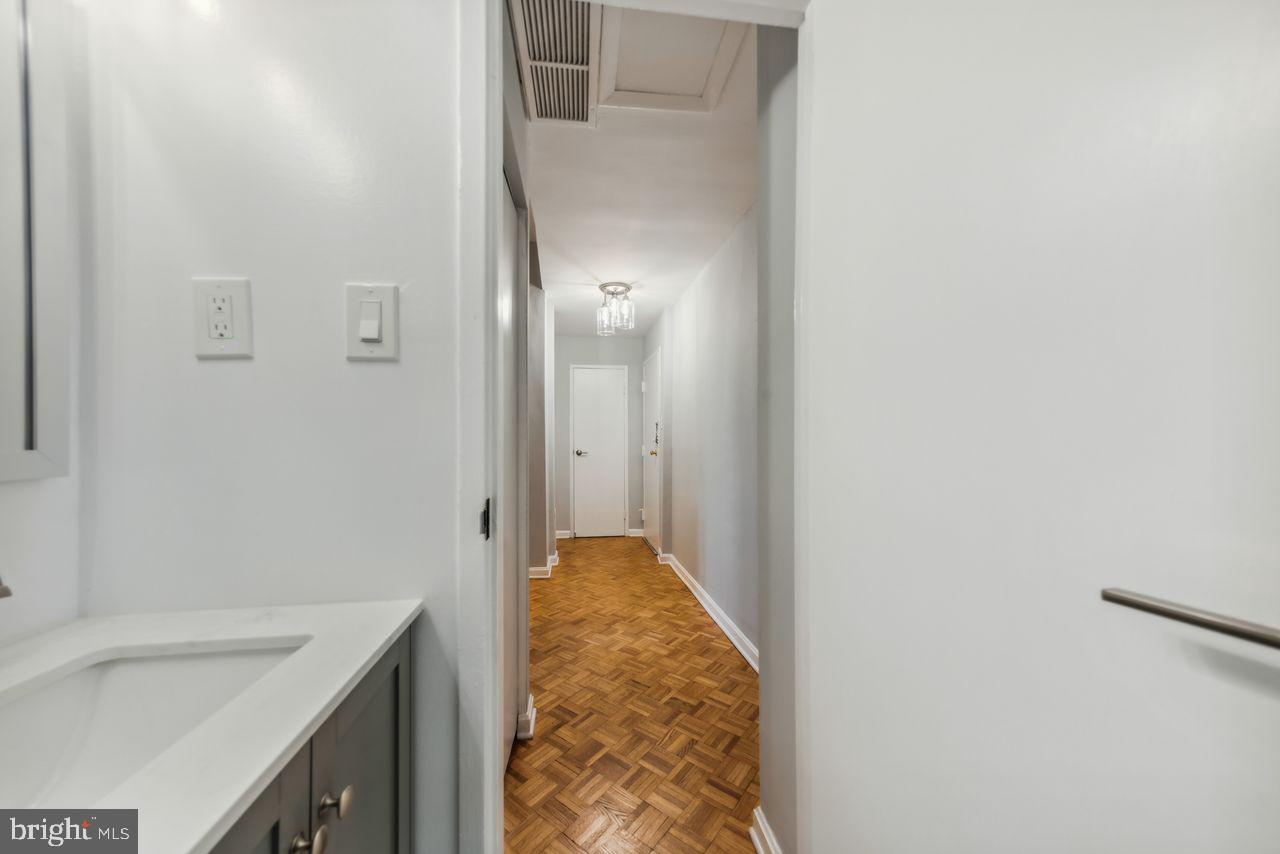 1851 Columbia Rd Nw #400 Property Photo 26