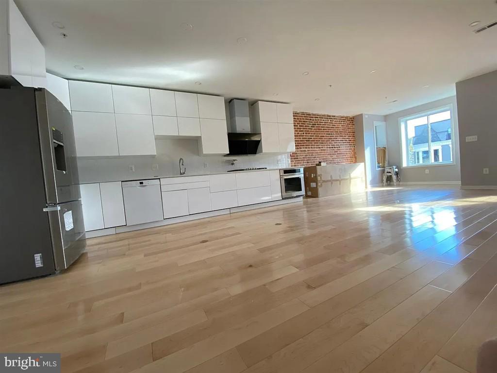 1361 NEWTON ST NW Property Photo 1