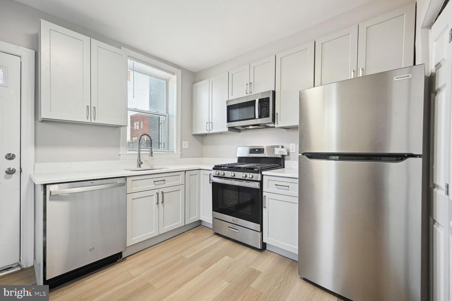 1640 L St Ne Property Photo 3