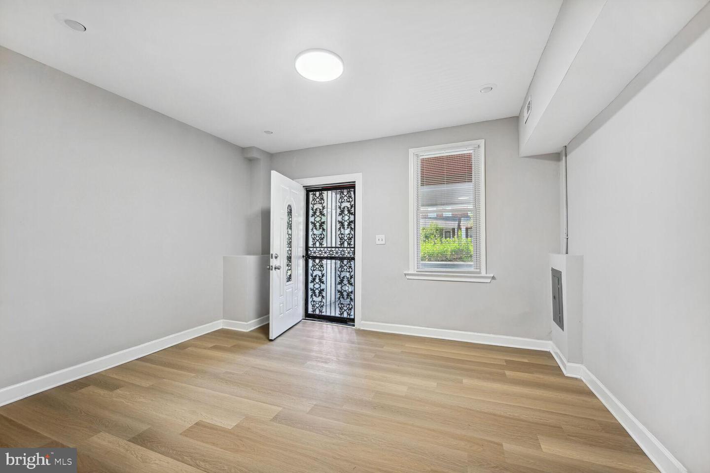 1640 L St Ne Property Photo 6