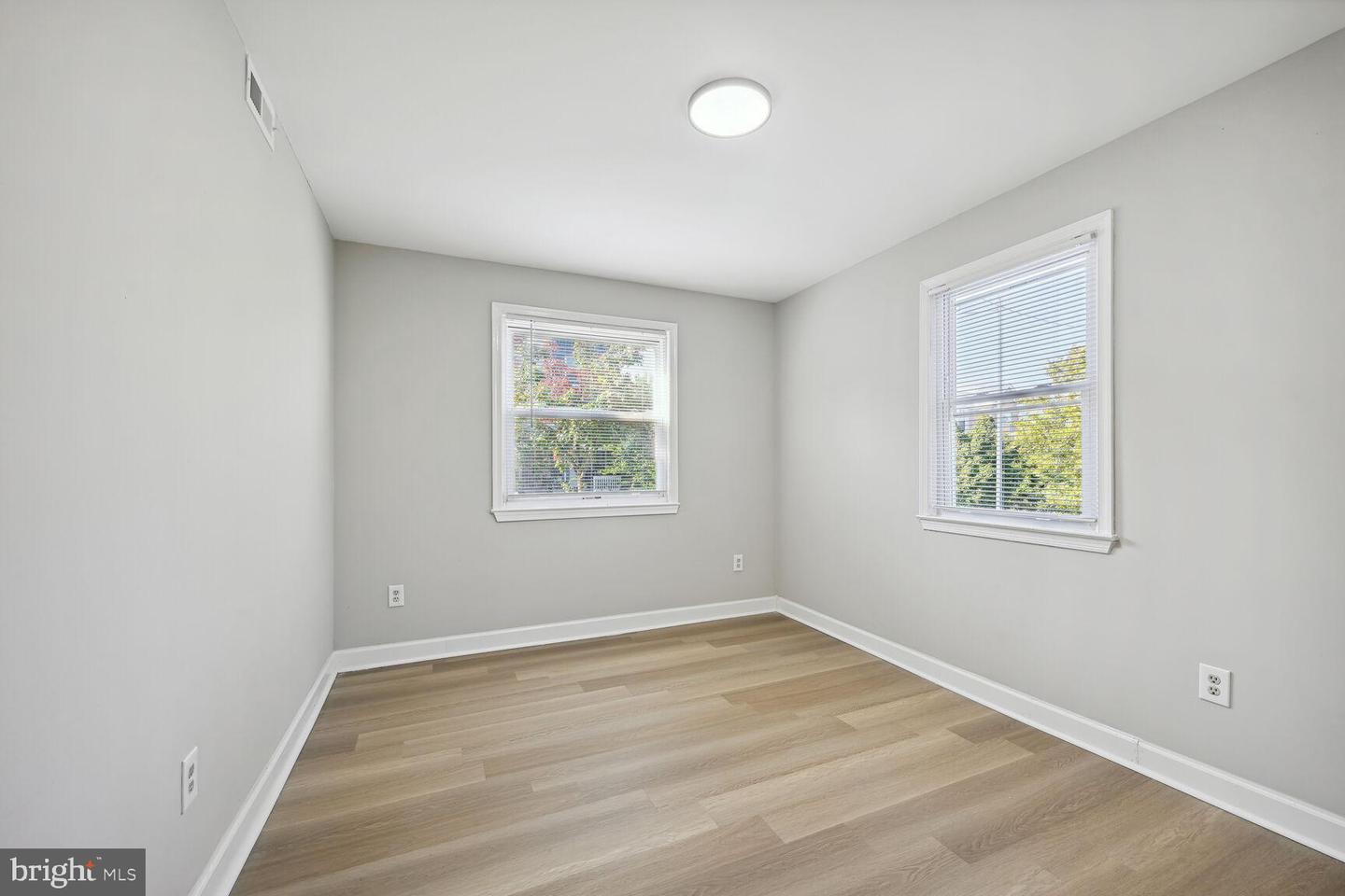 1640 L St Ne Property Photo 8