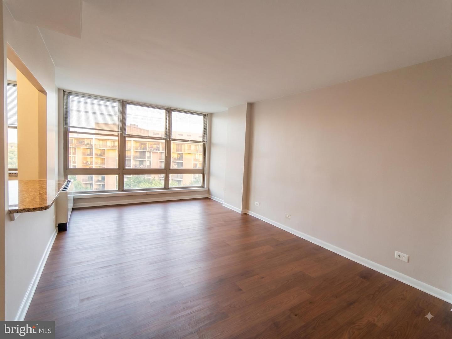 1260 21st St Nw #1000 Property Photo 3