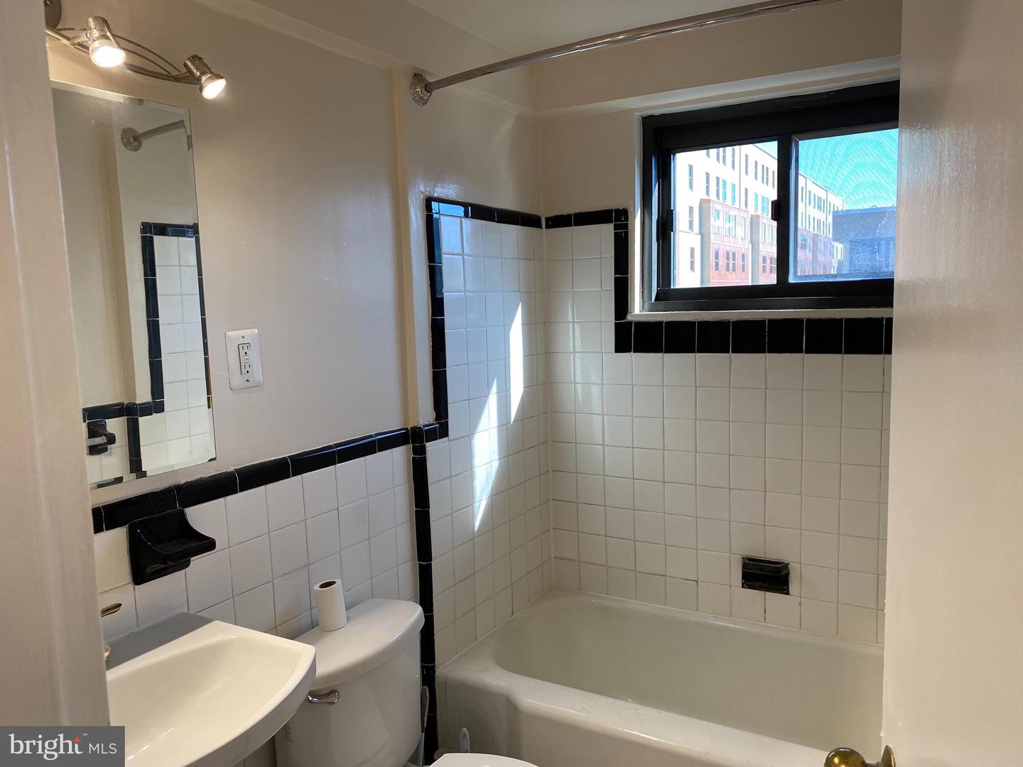 2141 I St Nw #806 Property Photo 27