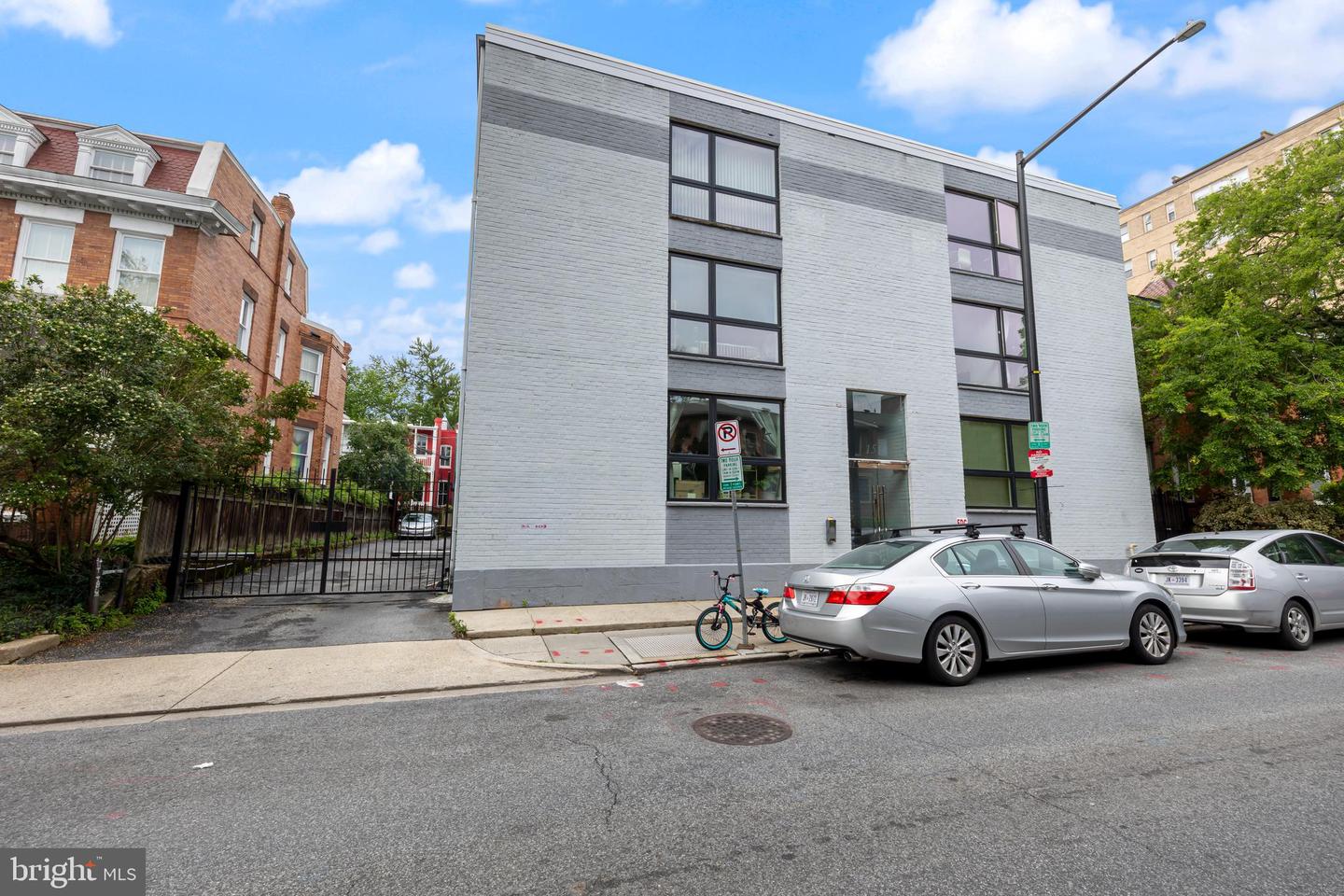 1514 NEWTON ST NW #B2 Property Photo 1