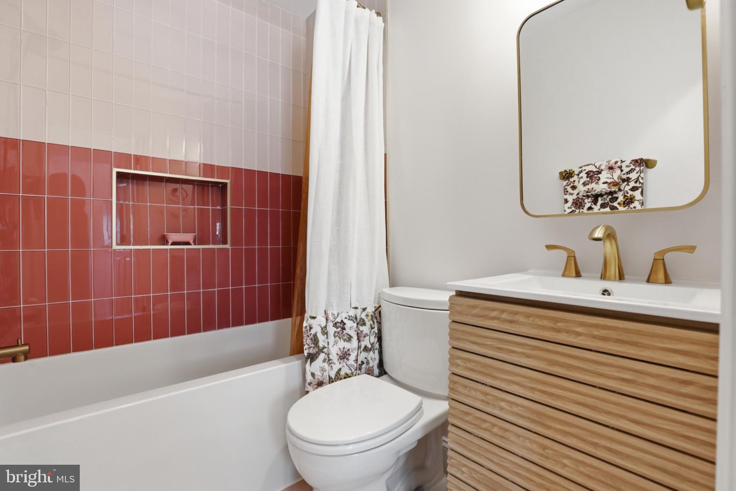3122 Newton St Ne Property Photo 17
