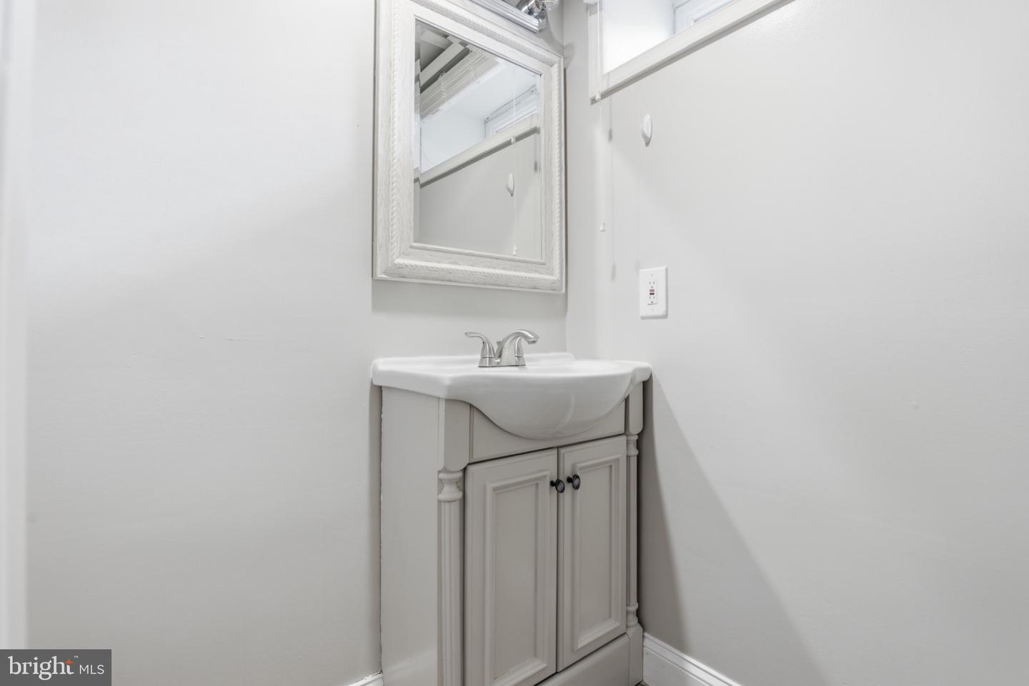 3122 Newton St Ne Property Photo 20