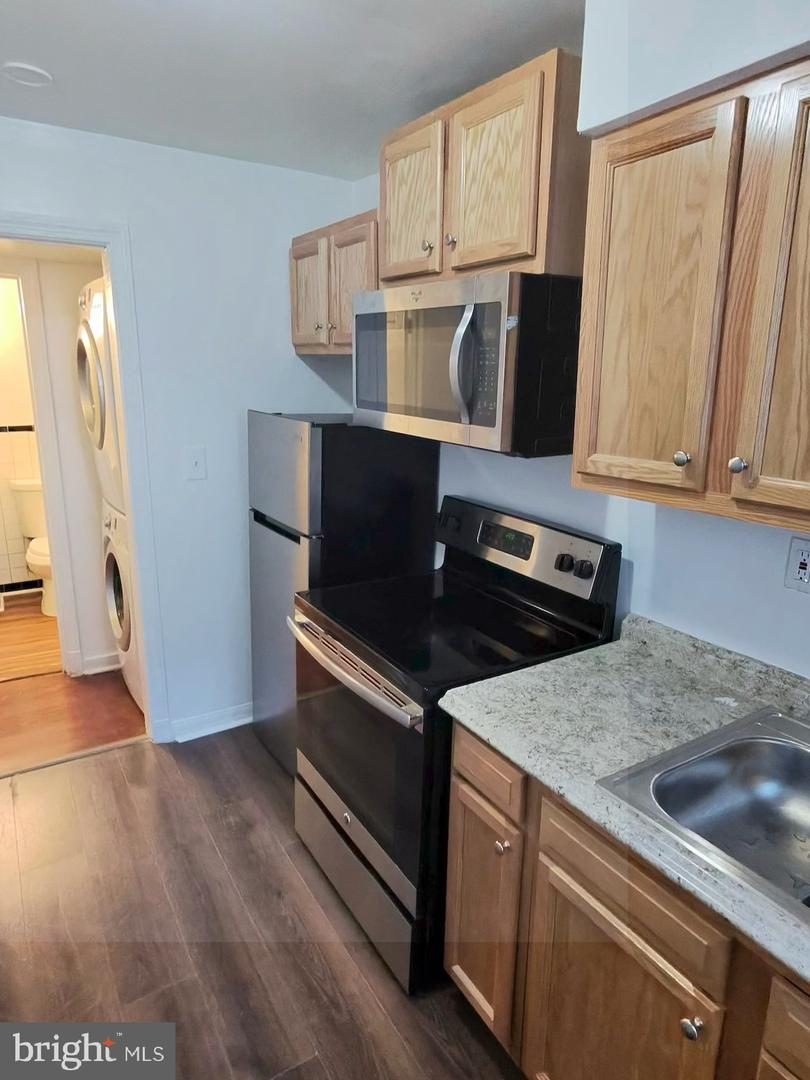 407 Lebaum St Se #1 Property Photo 9