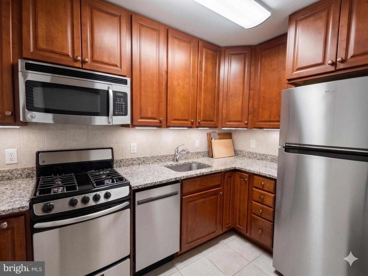2401 H St Nw #509 Property Photo 8