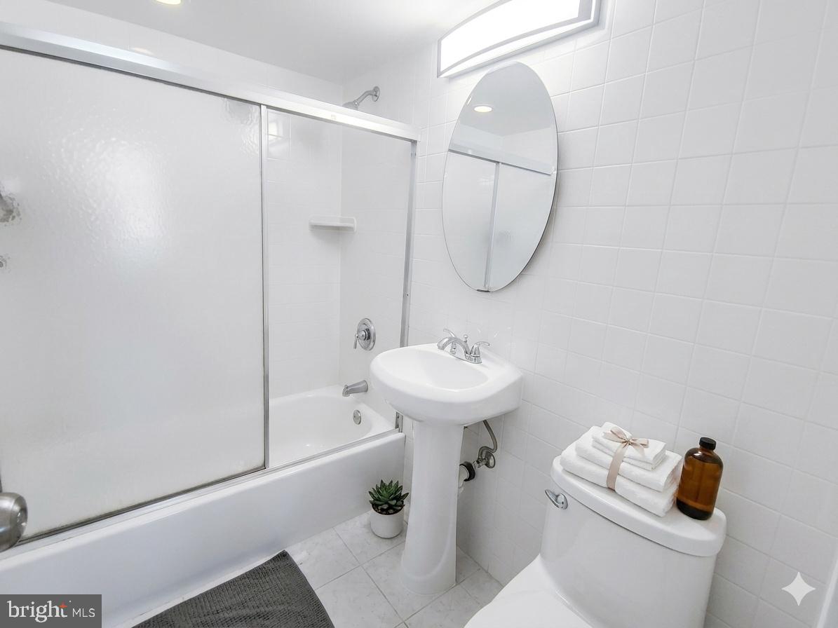 2401 H St Nw #509 Property Photo 13