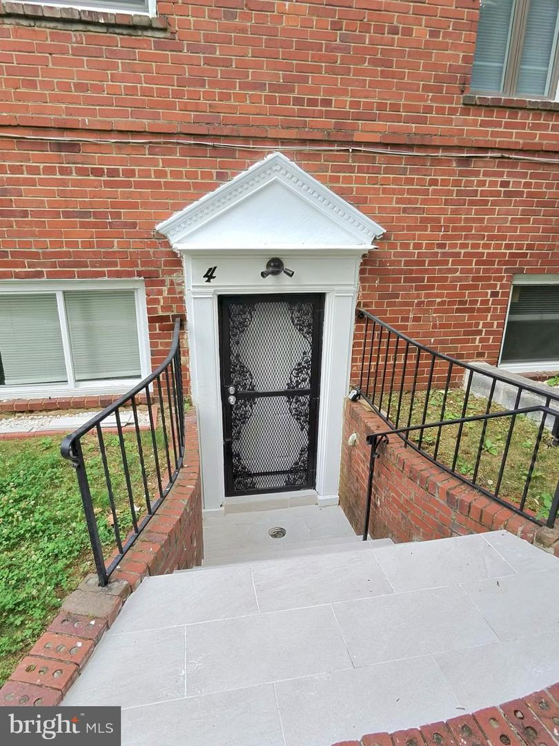 407 Lebaum St Se #4 Property Photo 1