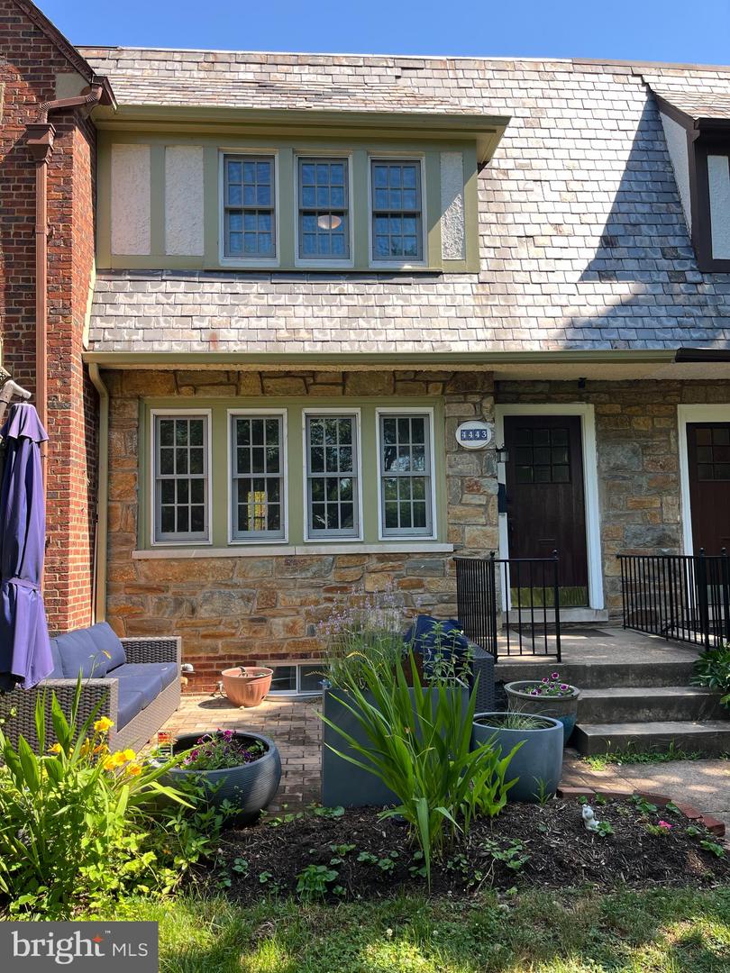 4443 GREENWICH PKWY NW