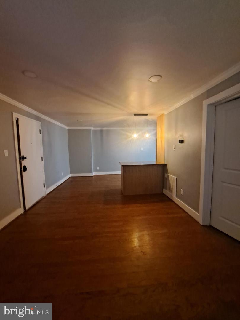 4840 Macarthur Blvd Nw #307 Property Photo 12