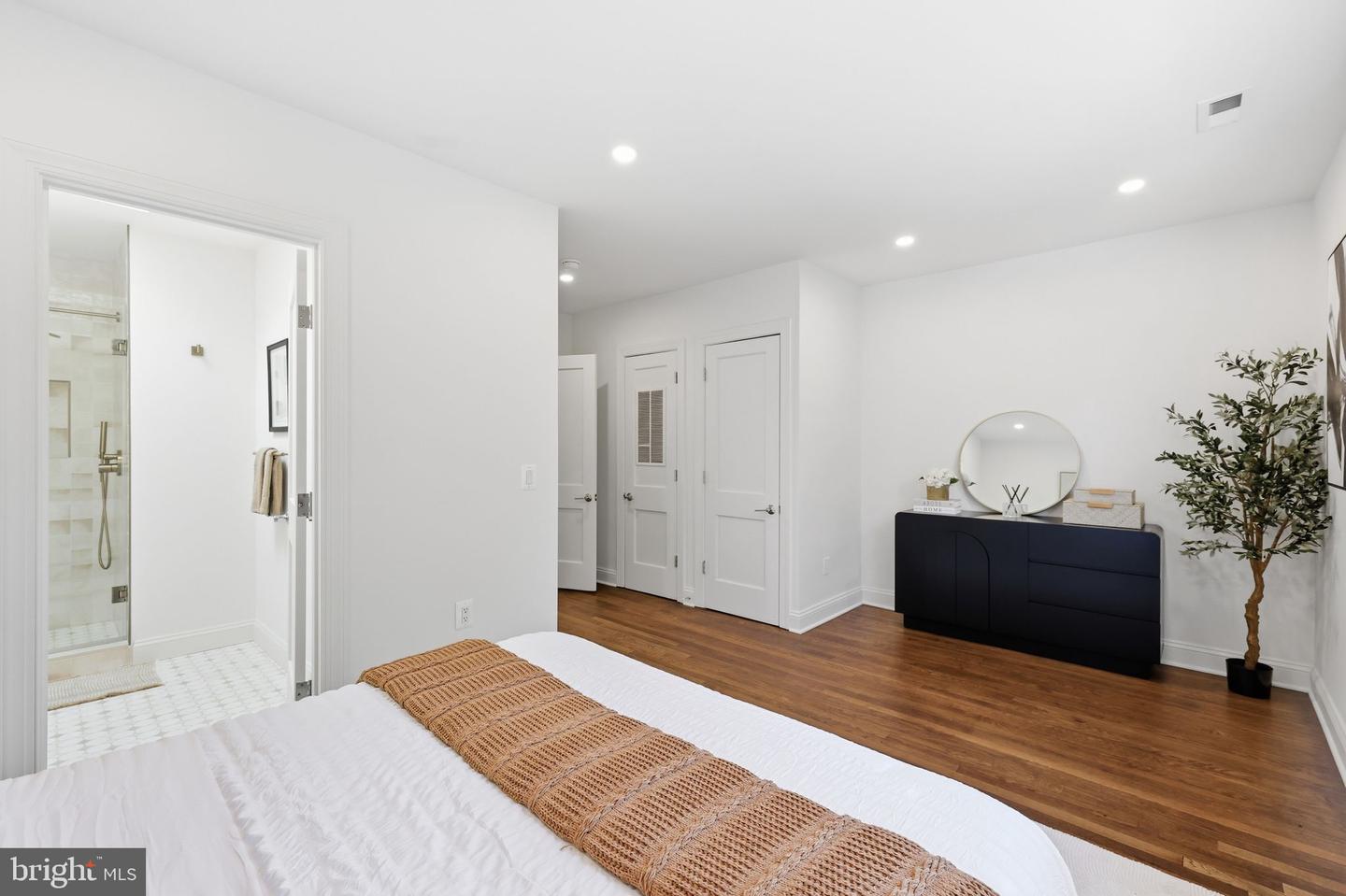 413 Hamilton St Nw Property Photo 28